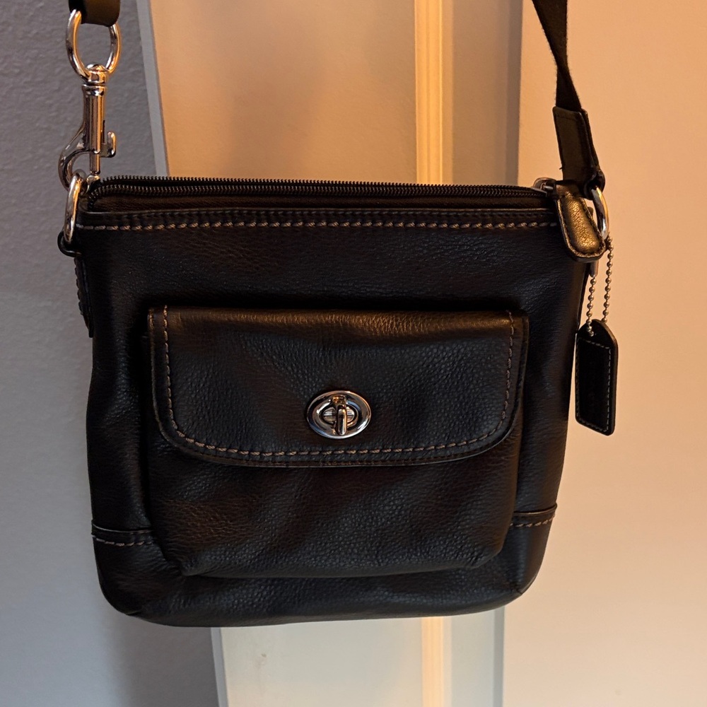 Vintage Coach Penny EUC!!!!